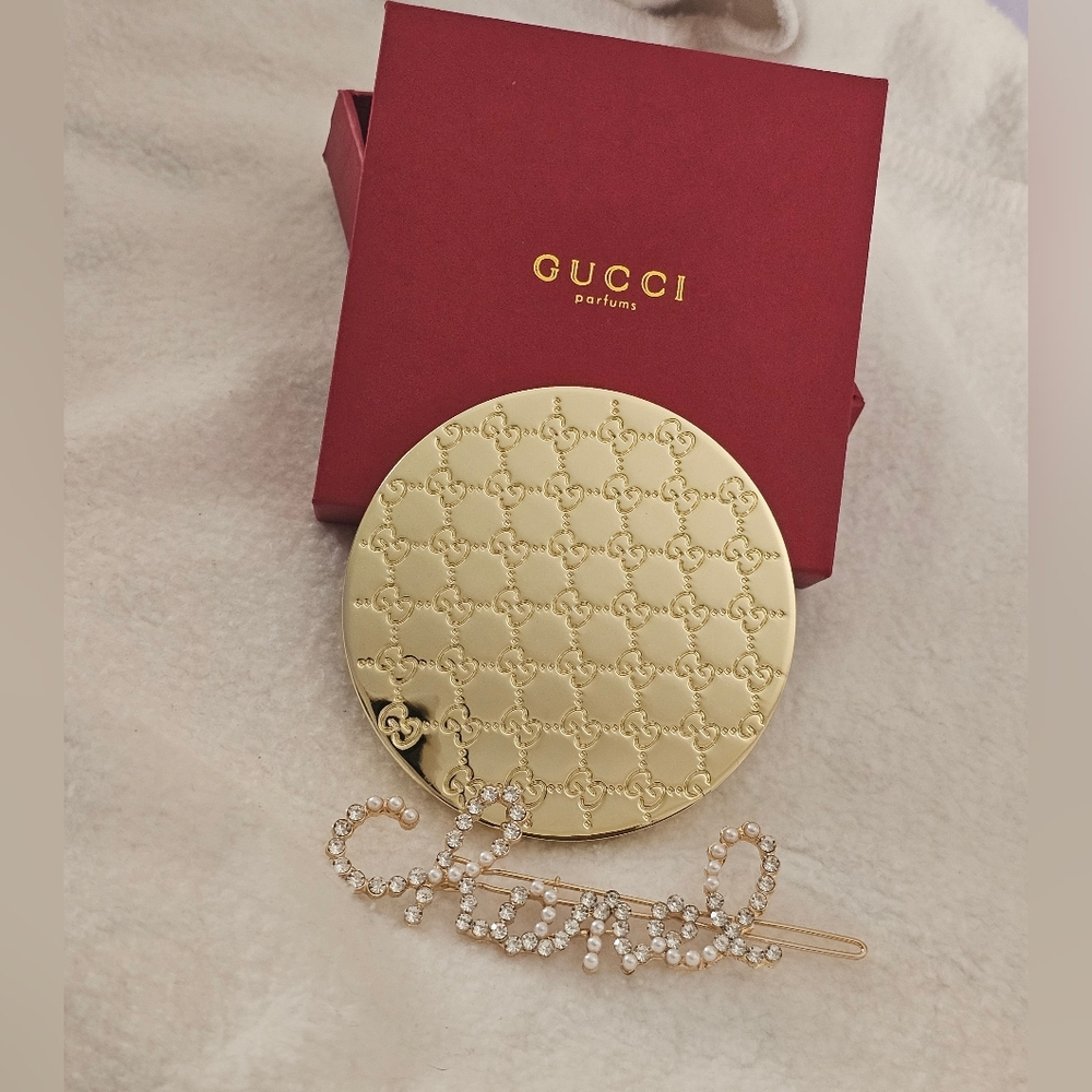 2PCS Beauty Gucci Mirrow/Chanel Hair Clip